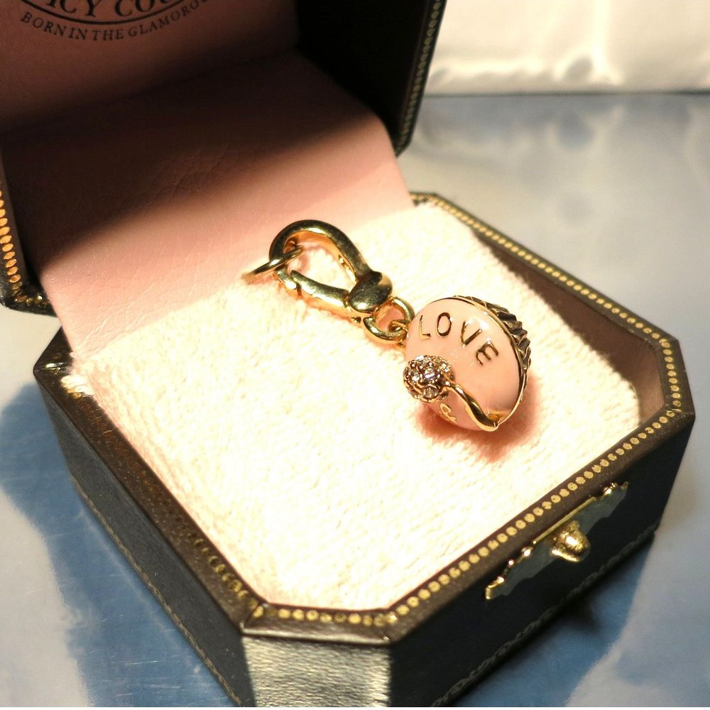 JUICY COUTURE - CHARM -  Gold Tone Pink Cupcake LOVE G & P Charm - Picture 5 of 7